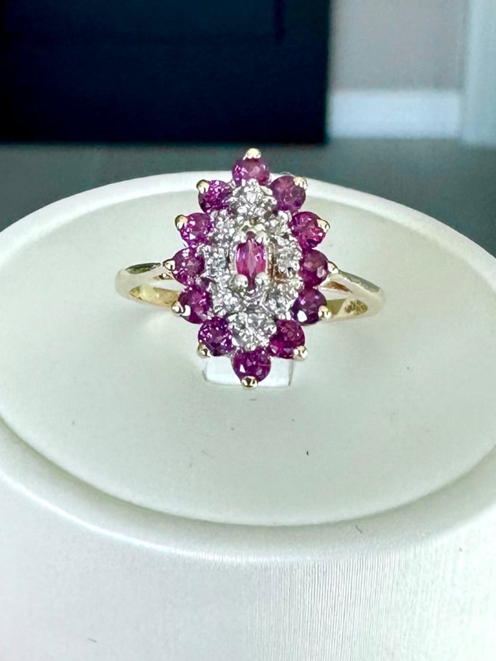 👑 1980s Estate 10k Yellow Gold Natural Ruby Statement Ring ✨ Size 7.75